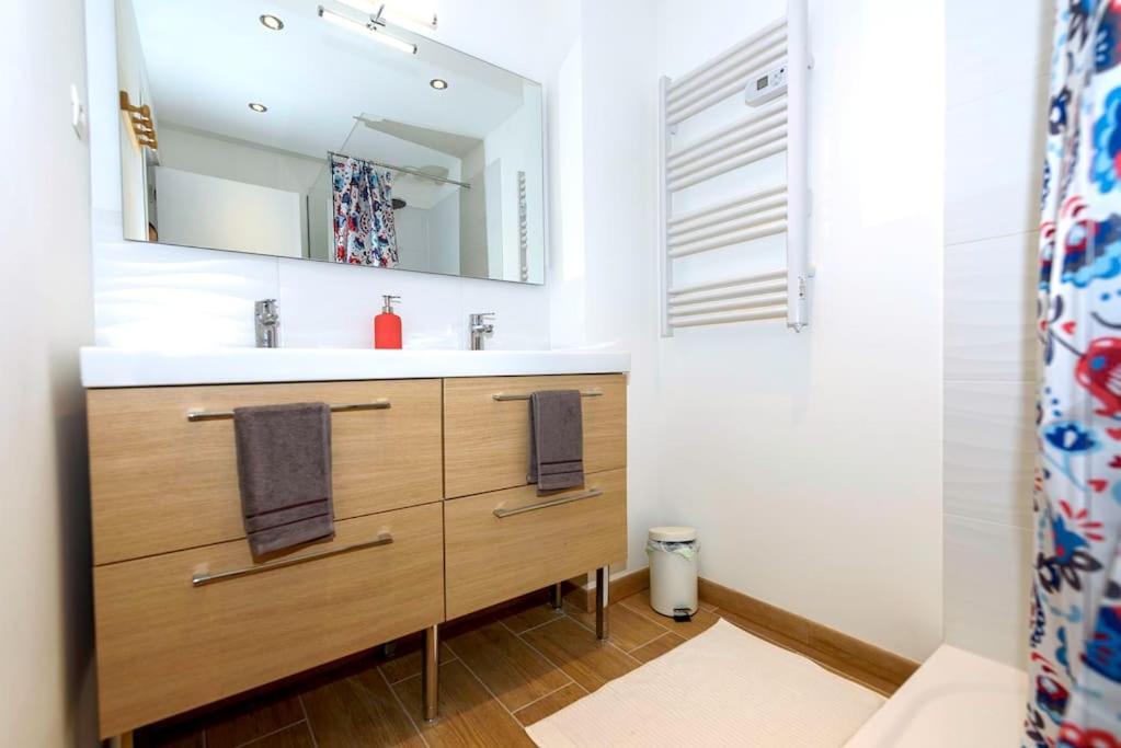 L'Azur 15'Plage 10'Port 5'Train Clim Wifi Pkg Apartman Toulon Kültér fotó